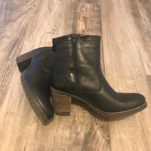 Taos ankle boot